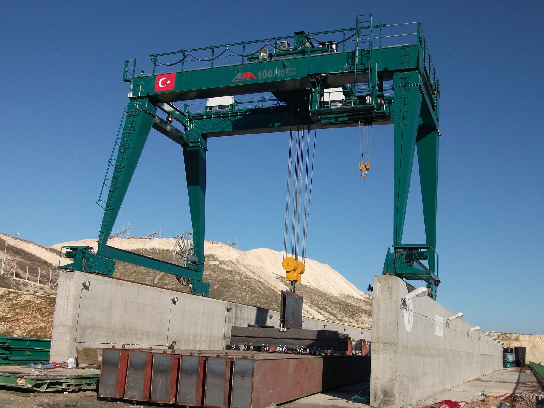 ABRA gantry crane in an outdoor yard