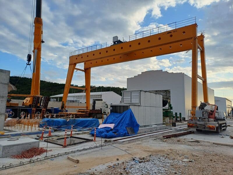 ABRA double girder gantry crane erected at rail level on a customer site